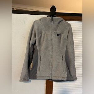 Patagonia fuzzy jacket size M